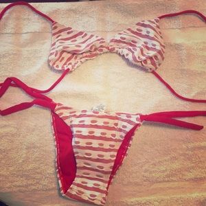 Never been used bikini set. 👍